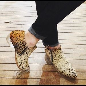 Matisse leopard print ankle booties